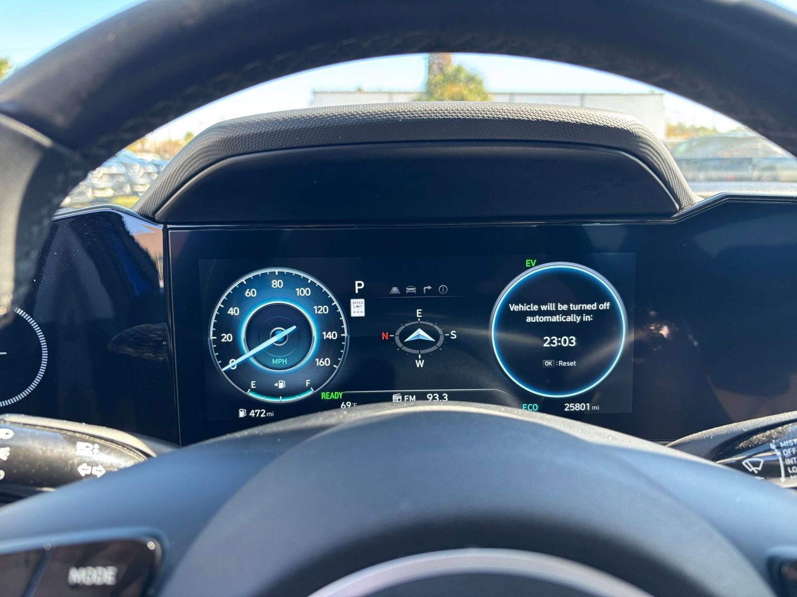 Used 2025 Hyundai Elantra Limited image 40