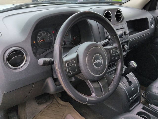 Used 2015 Jeep Patriot High Altitude FWD image 12