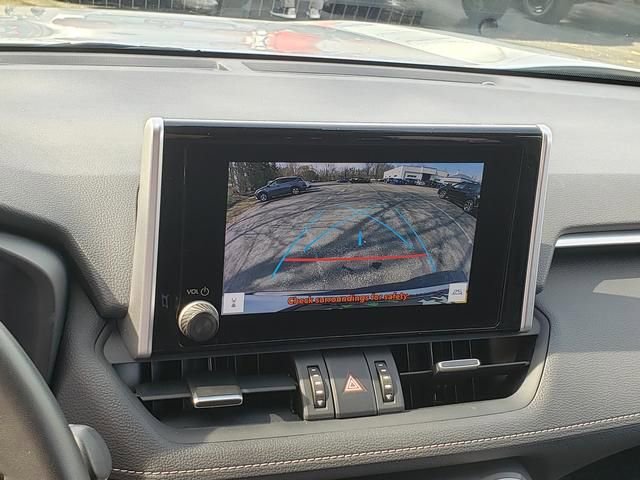 Used 2023 Toyota RAV4 XLE Premium image 18