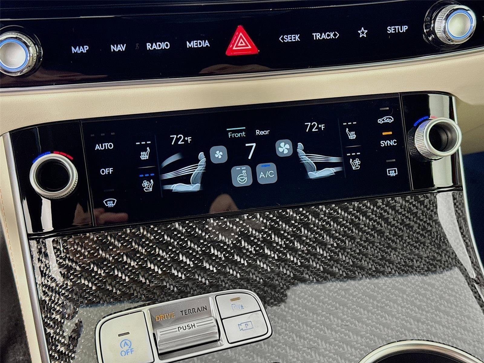 New 2026 Genesis GV70 3.5T Sport Prestige AWD/4WD image 18