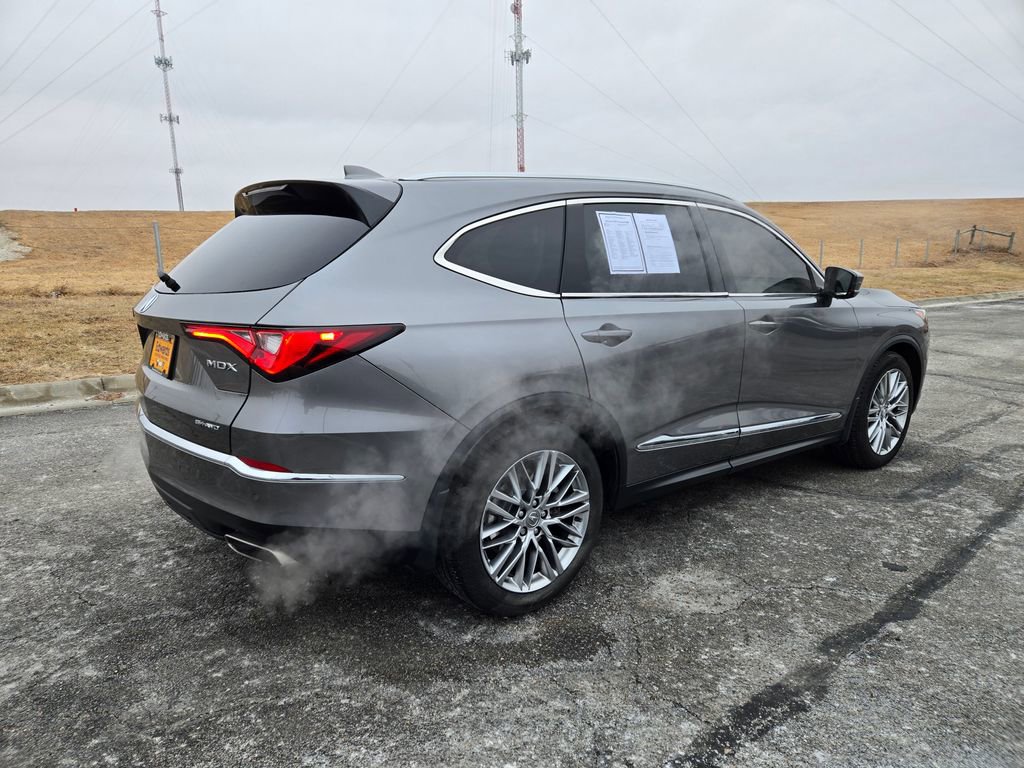 Used 2023 Acura MDX SH-AWD w/ Advance Package image 3
