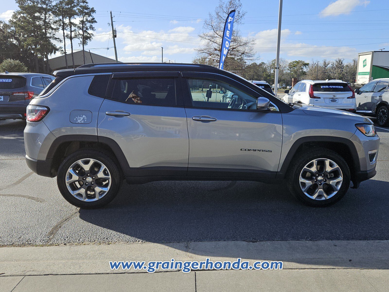 Used 2017 Jeep Compass Limited image 6