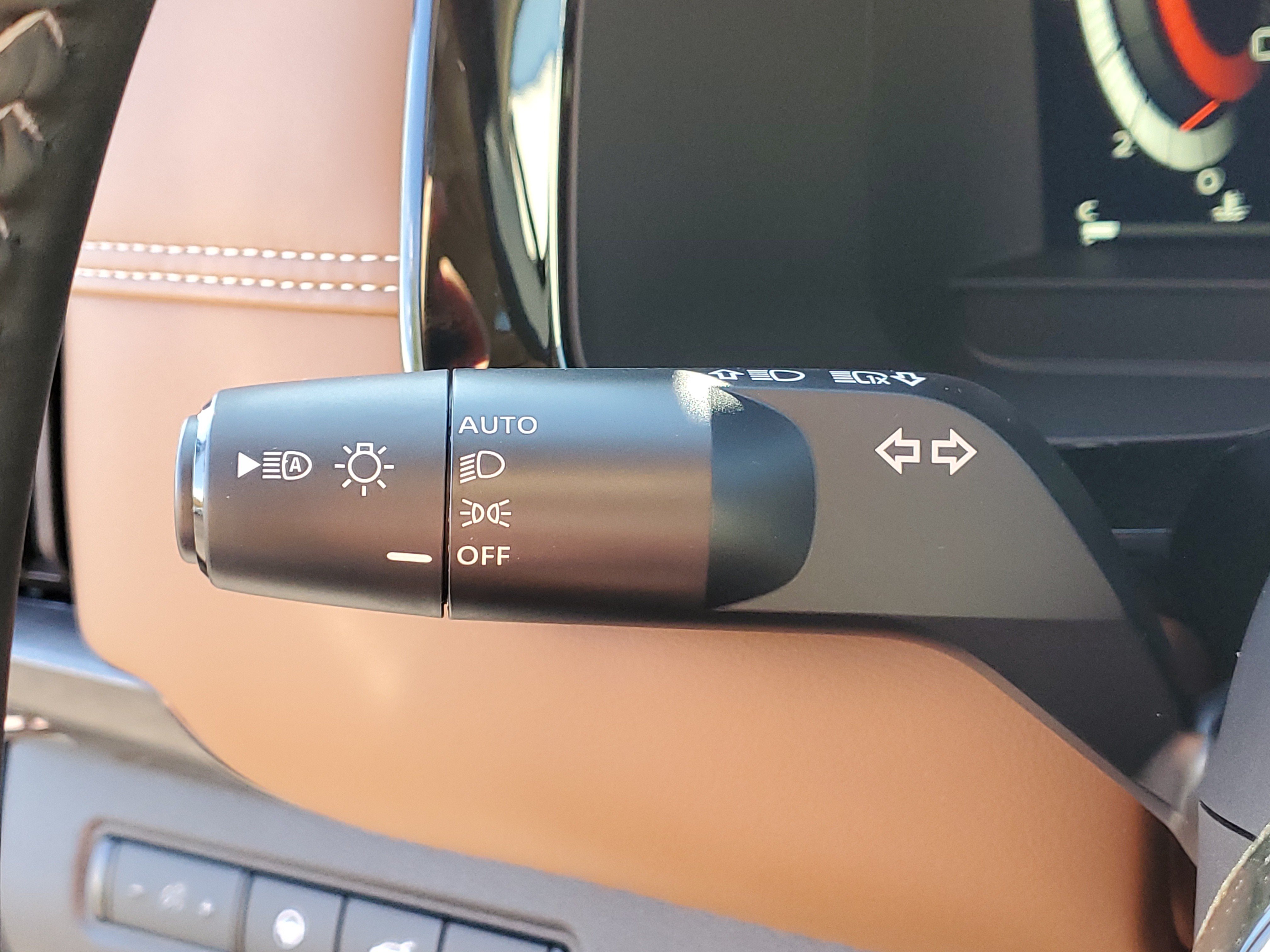 New 2026 Nissan Pathfinder Platinum AWD/4WD image 12