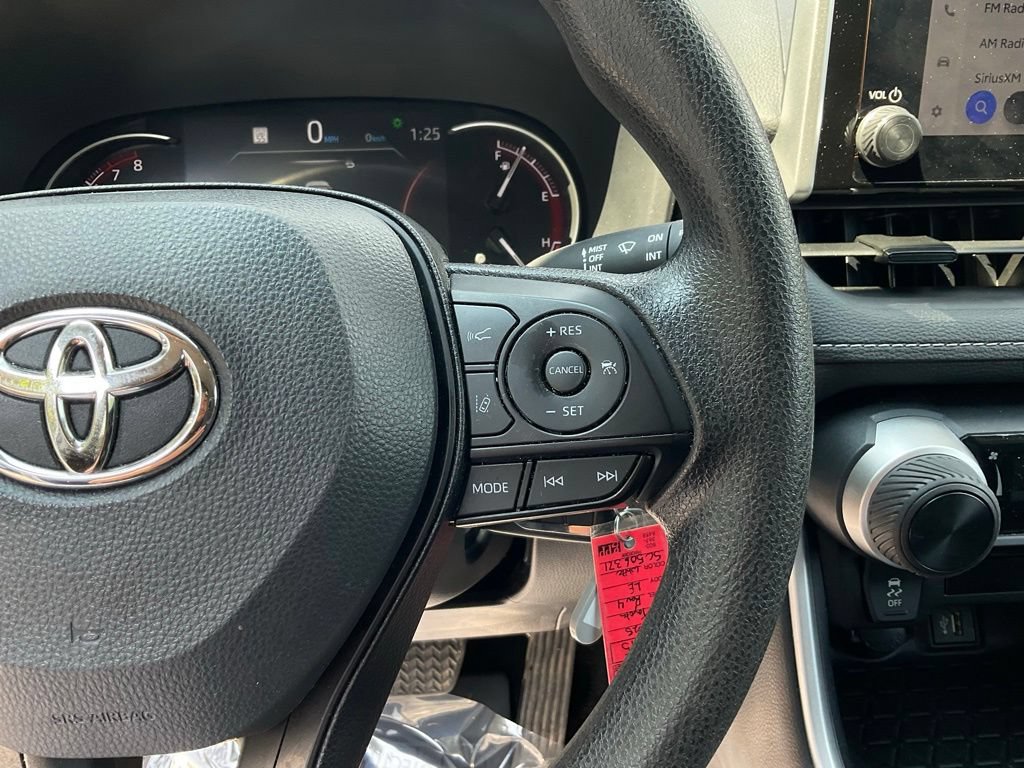 Used 2025 Toyota RAV4 LE AWD/4WD image 12