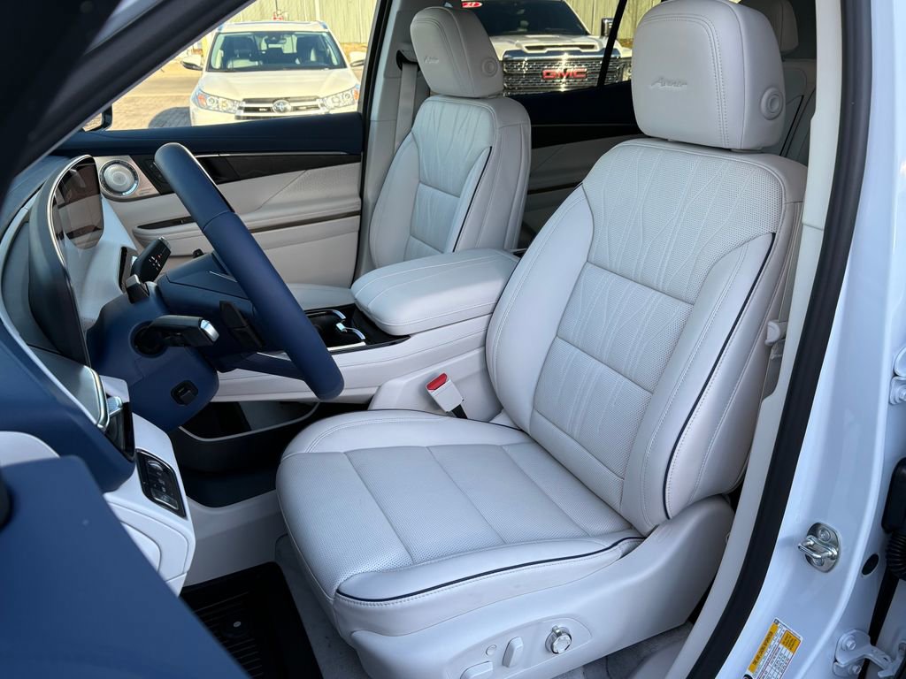 New 2026 Buick Enclave Avenir w/ Super Cruise Package image 14