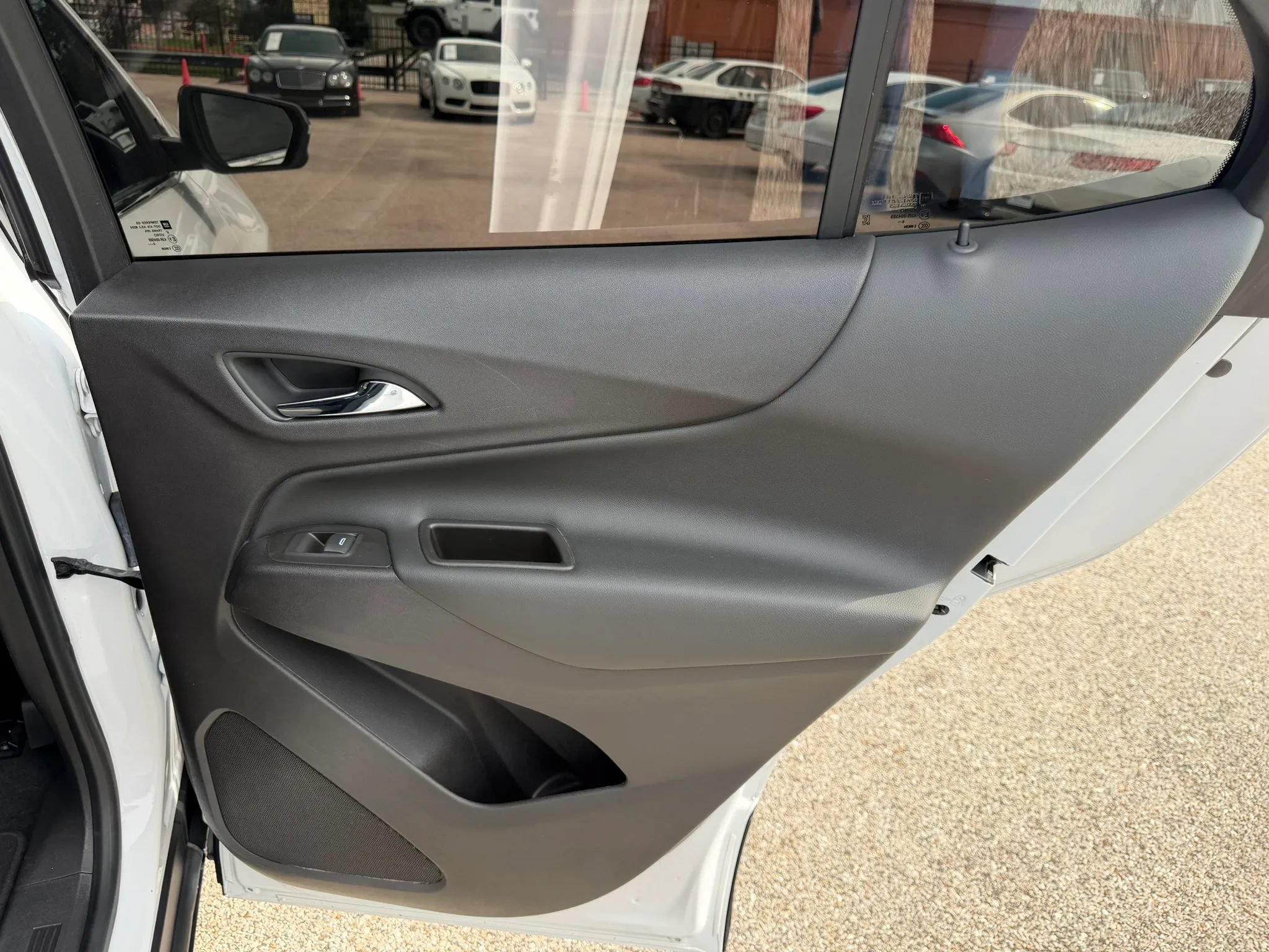 Used 2021 Chevrolet Equinox LT FWD image 24
