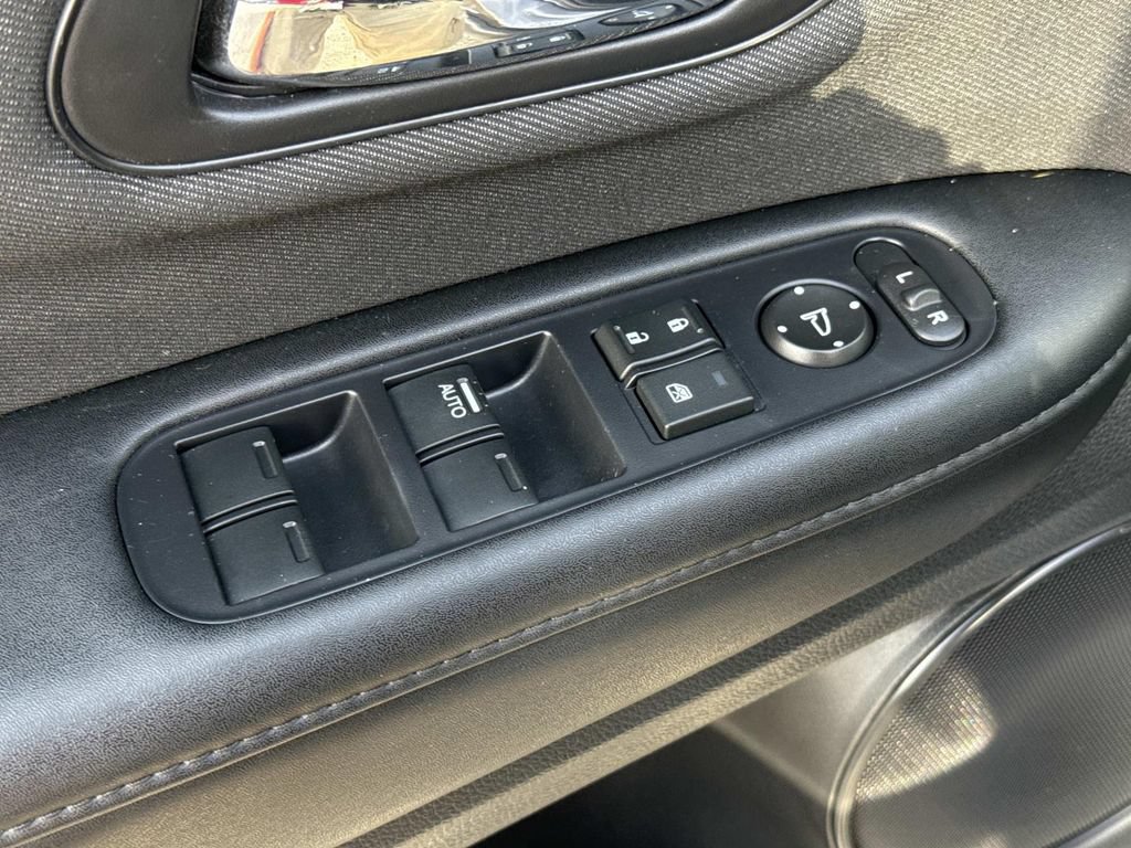 Used 2020 Honda HR-V LX image 22