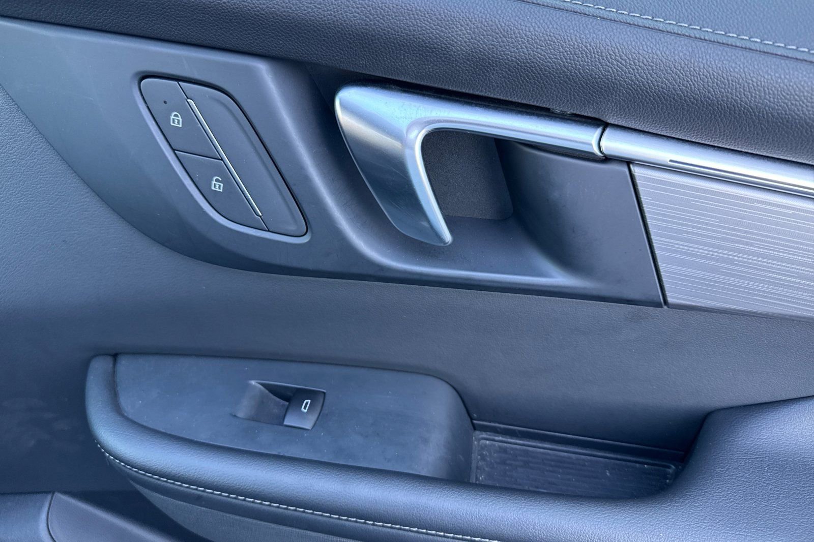 Used 2025 Buick Enclave Preferred image 19