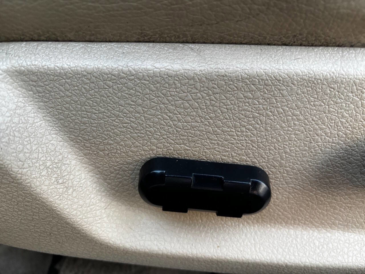 Used 2007 Ford Mustang Convertible image 13