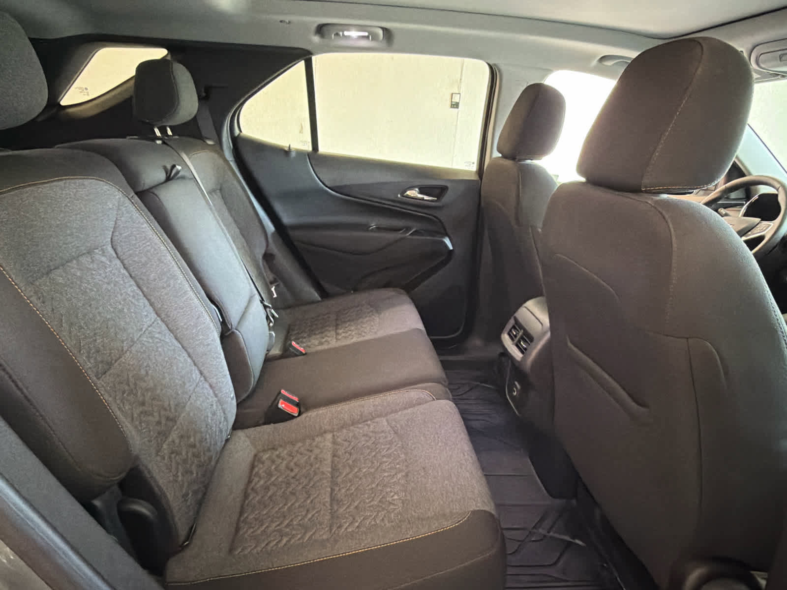 Used 2024 Chevrolet Equinox LT w/ LPO, Floor Liner Package FWD image 31