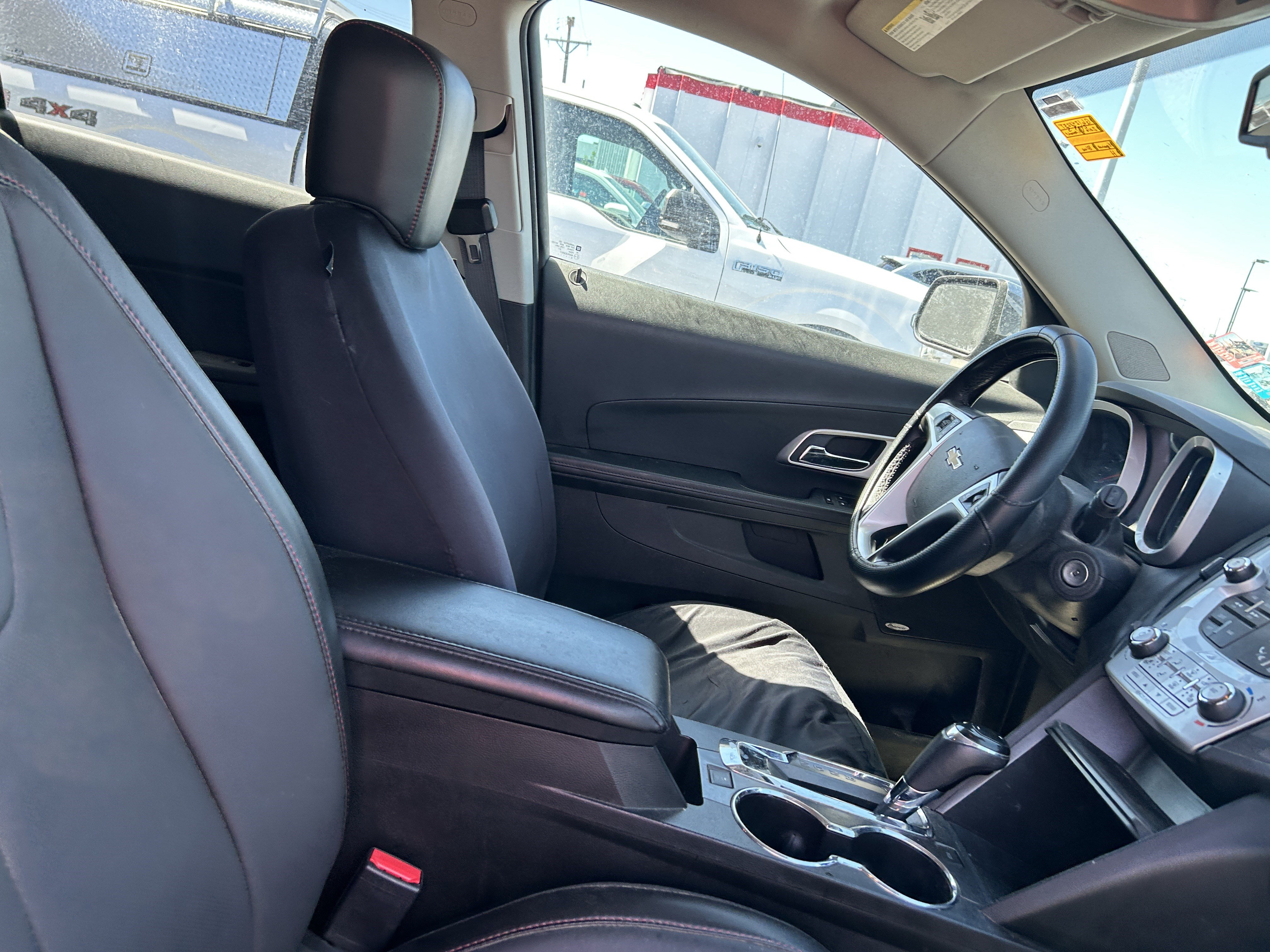 Used 2016 Chevrolet Equinox LTZ w/ Enhanced Convenience Package FWD image 12