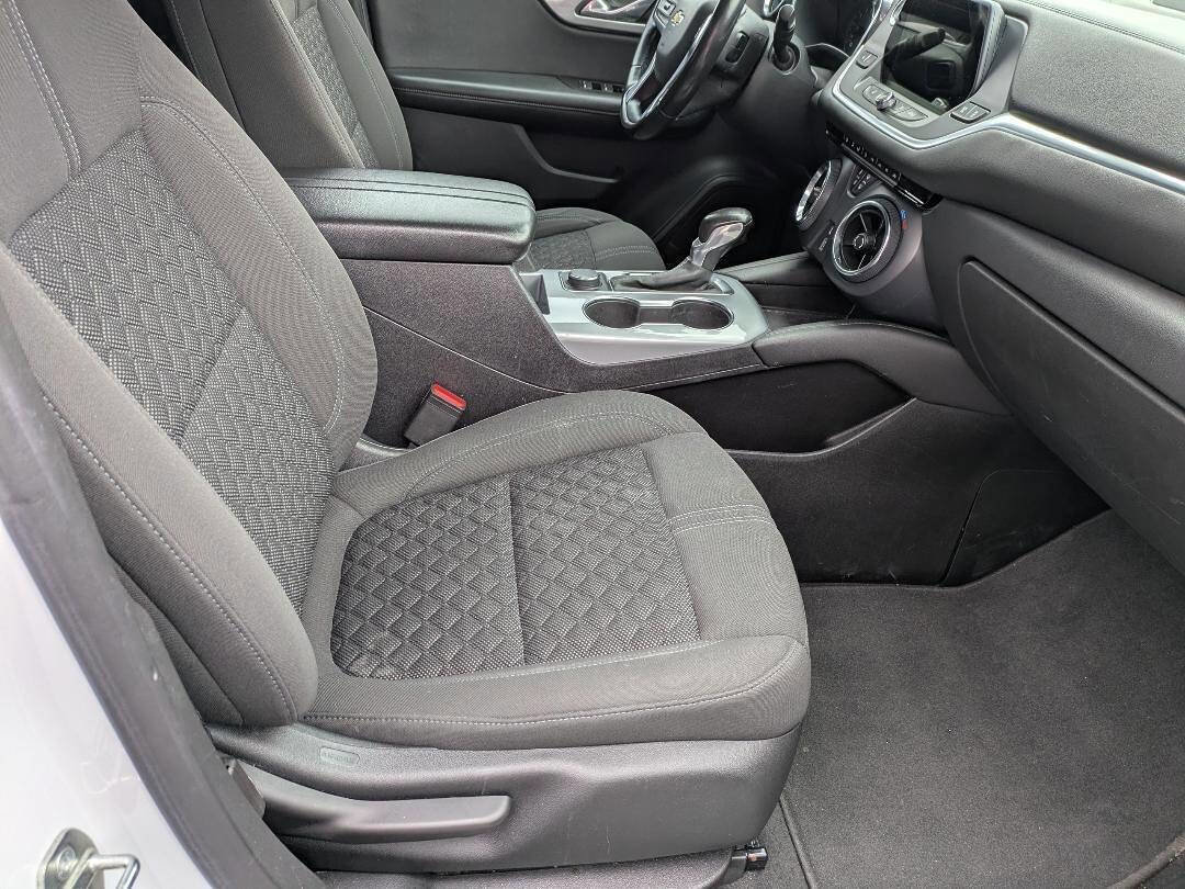 Used 2020 Chevrolet Blazer LT FWD image 13