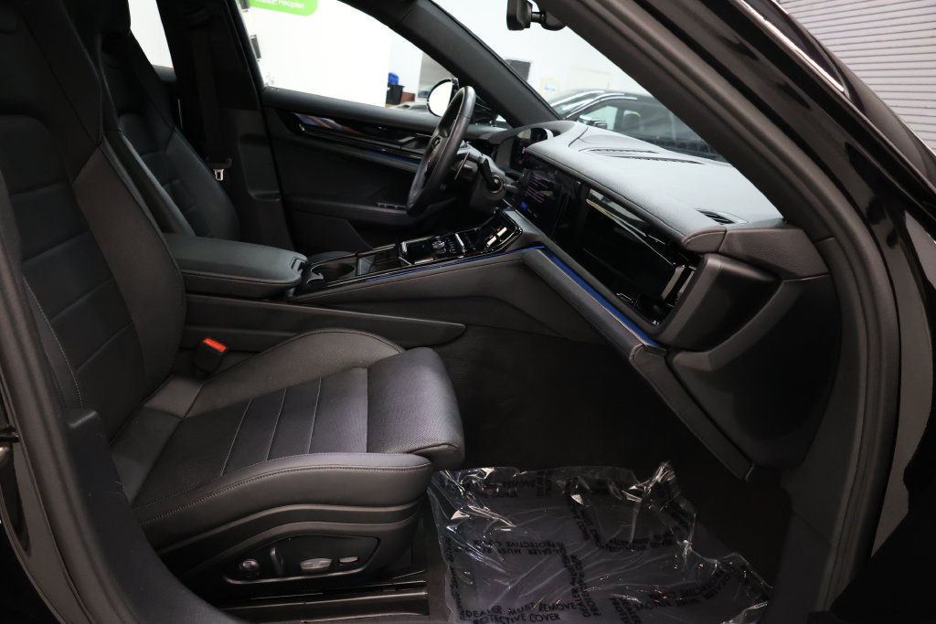 Used 2025 Porsche Panamera image 70