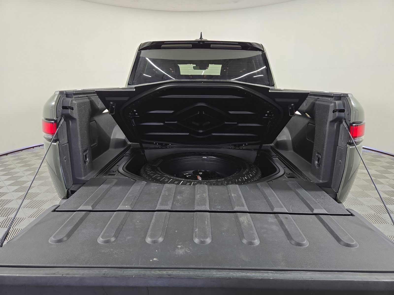 Used 2022 Rivian R1T Launch Edition image 15