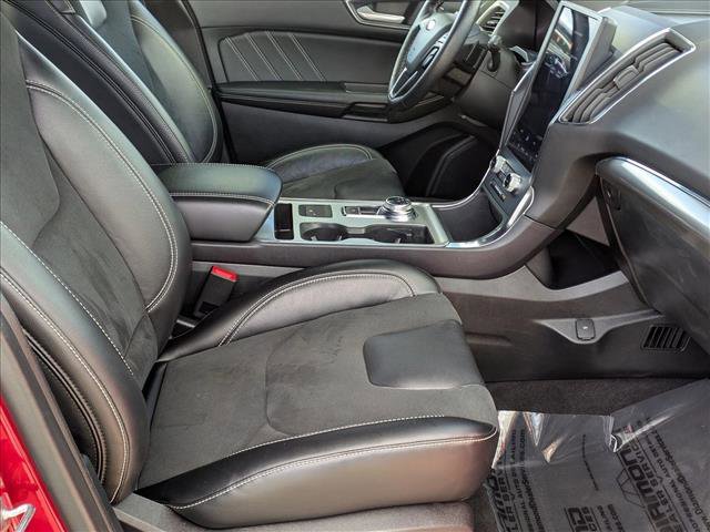 Used 2022 Ford Edge ST image 20