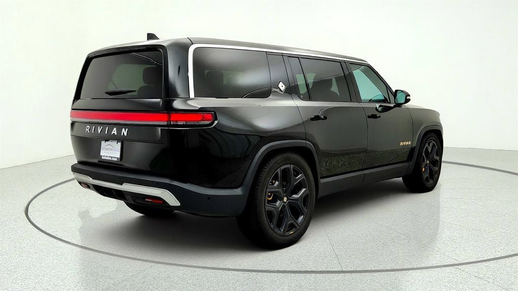 Used 2024 Rivian R1S Adventure AWD/4WD image 5