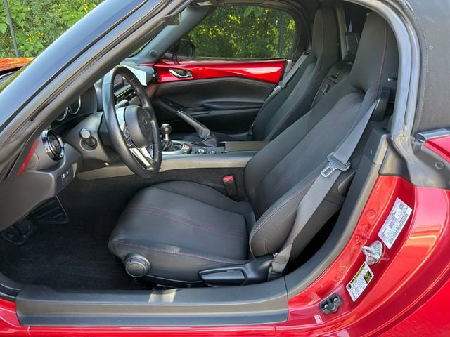 Used 2016 MAZDA MX-5 Miata Club RWD image 11