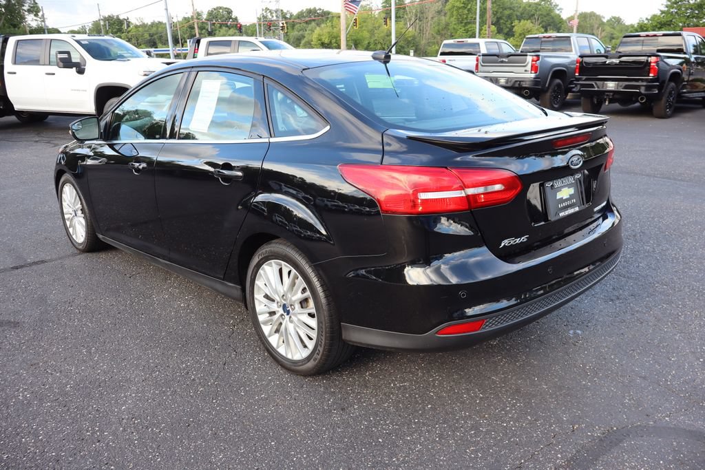 Used 2018 Ford Focus Titanium FWD image 3