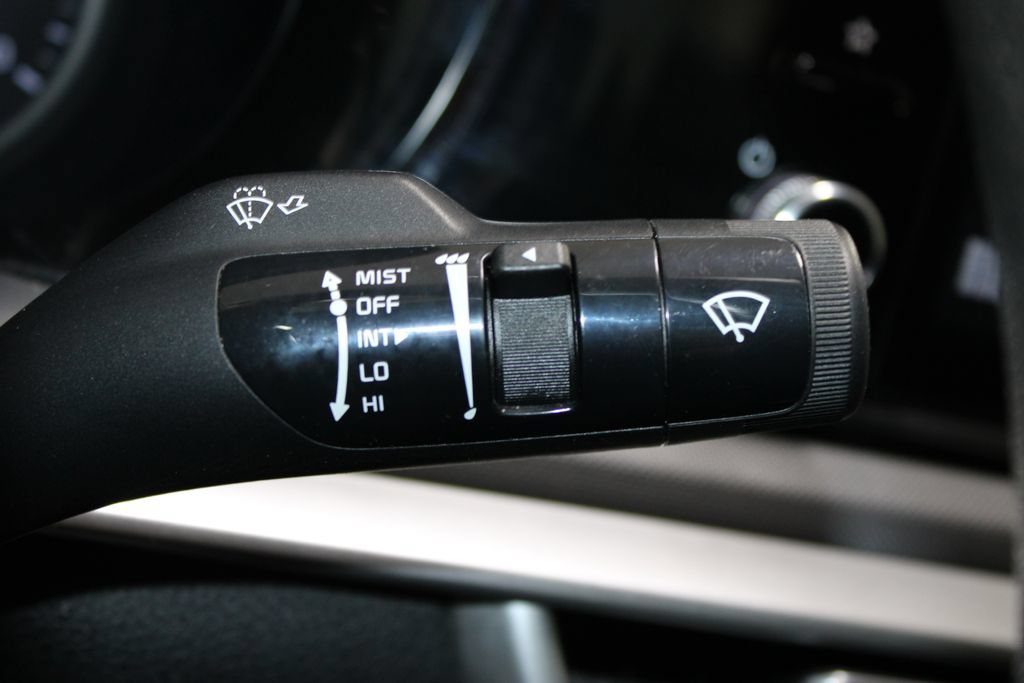 Used 2021 Kia K5 LX FWD image 34
