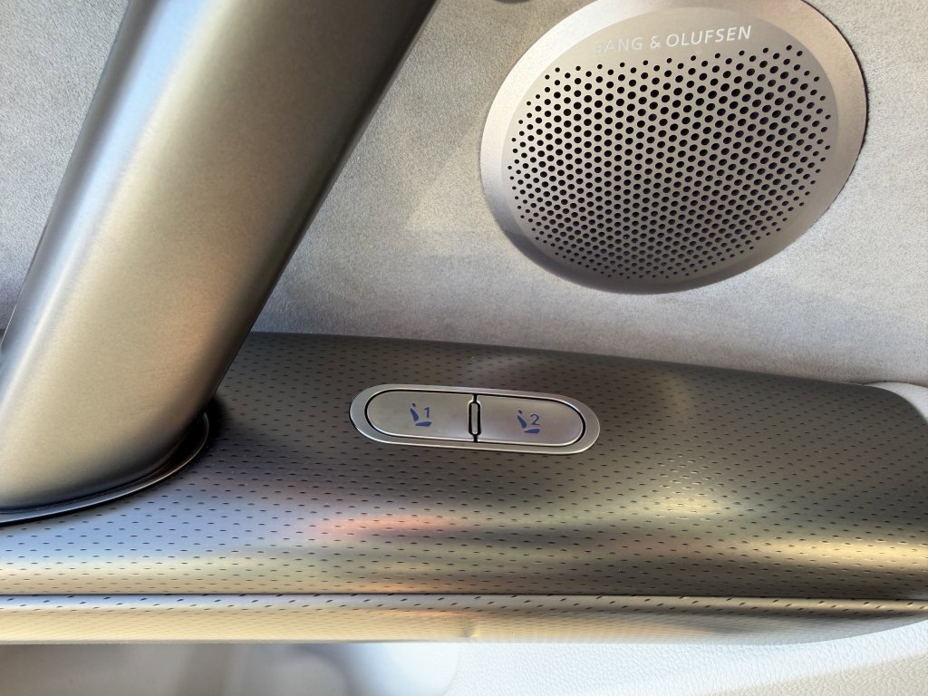 Used 2023 Genesis GV60 Performance image 30