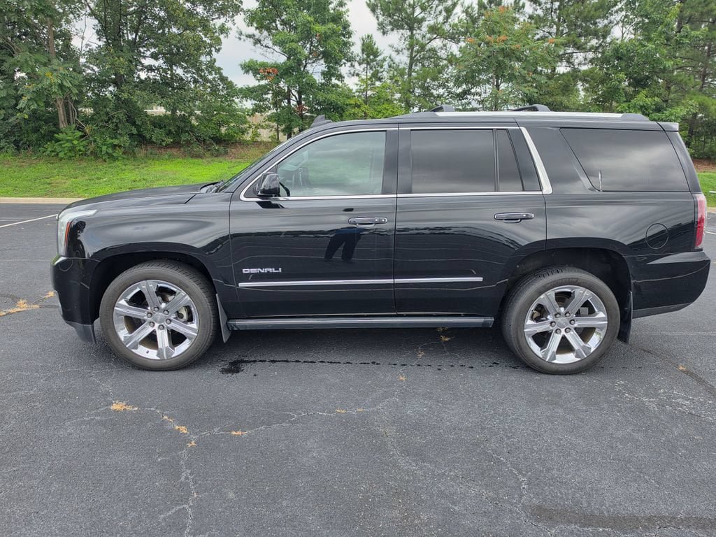 Used 2015 GMC Yukon Denali w/ Premium Package AWD/4WD image 3