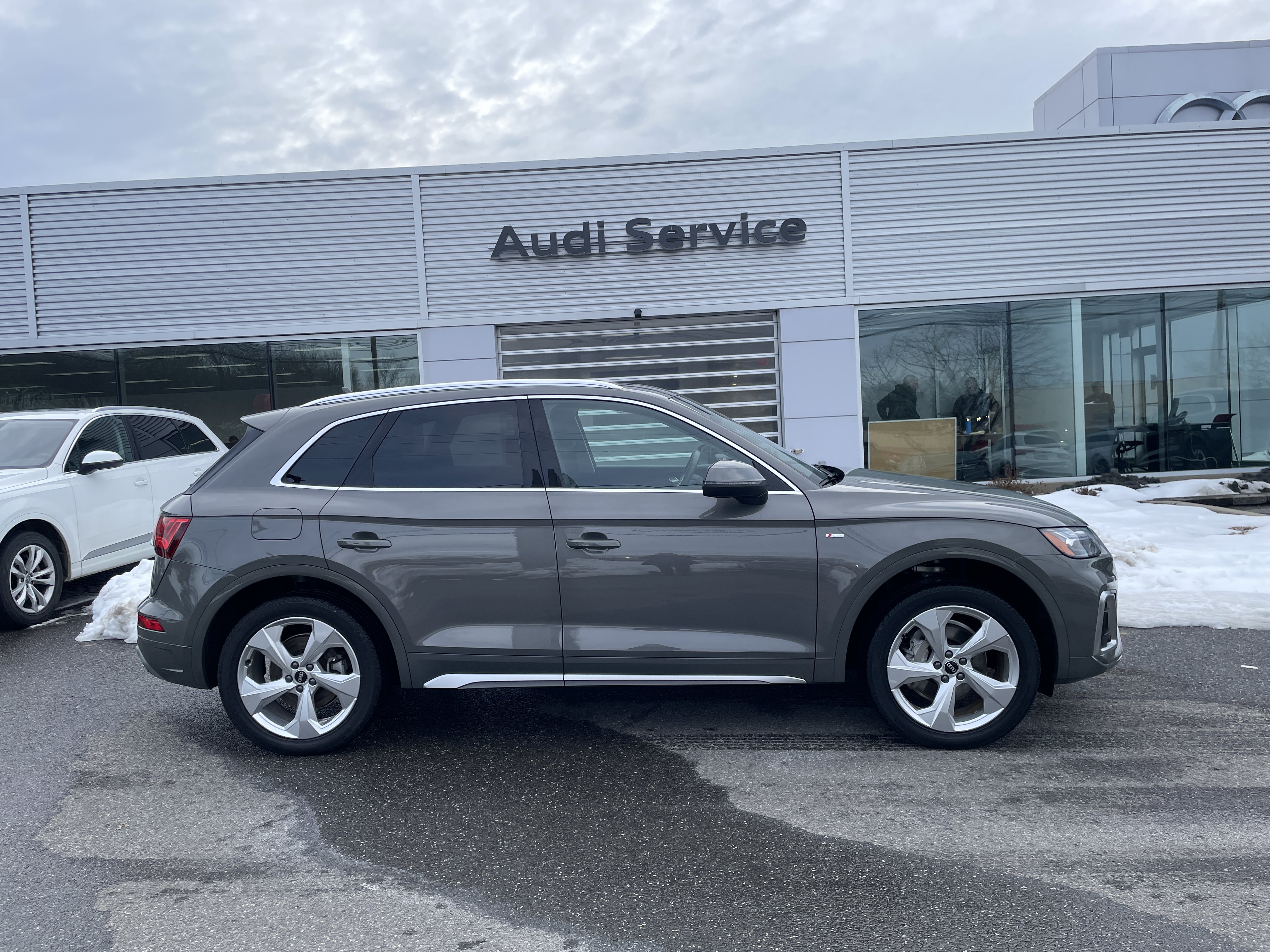 Certified 2023 Audi Q5 2.0T Premium Plus w/ Premium Plus Package AWD/4WD image 3
