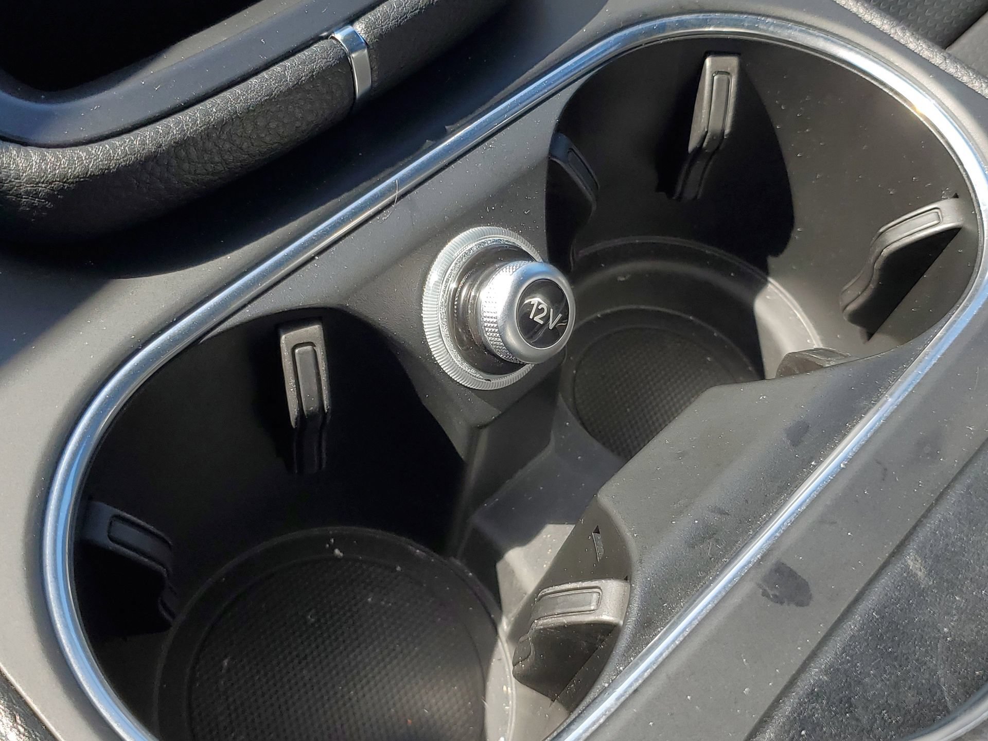 Used 2022 Porsche Cayenne AWD/4WD image 32