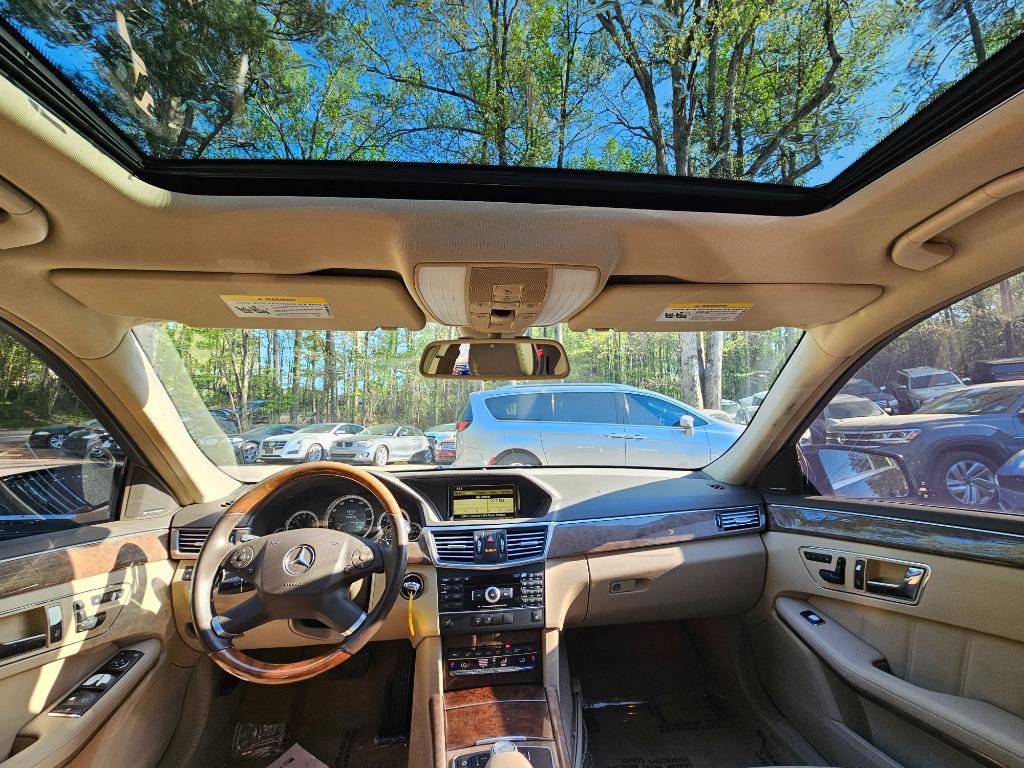 Used 2011 Mercedes-Benz E 350 4MATIC Sedan image 23