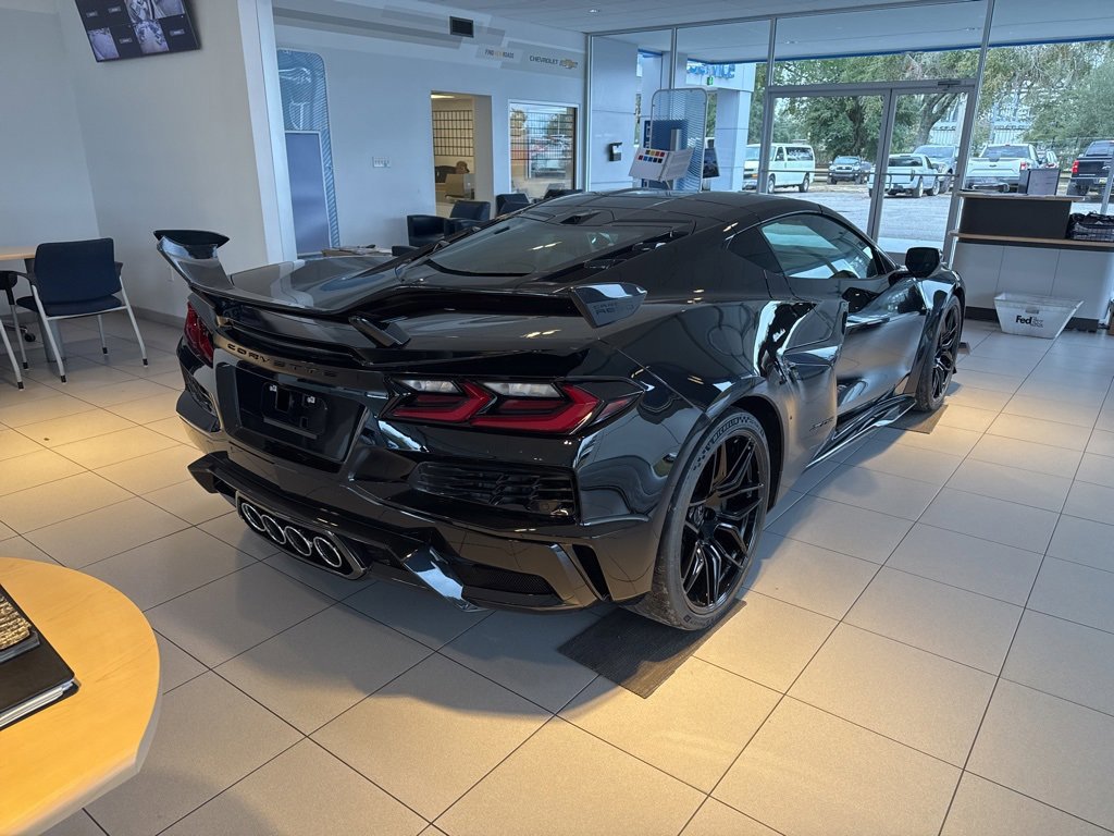 New 2026 Chevrolet Corvette Z06 w/ Z07 Performance Package image 3