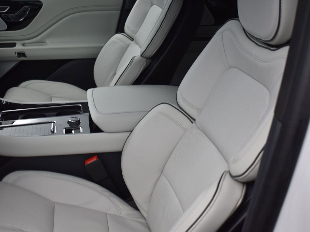 New 2026 Lincoln Aviator Black Label w/ Dynamic Handling Package image 10