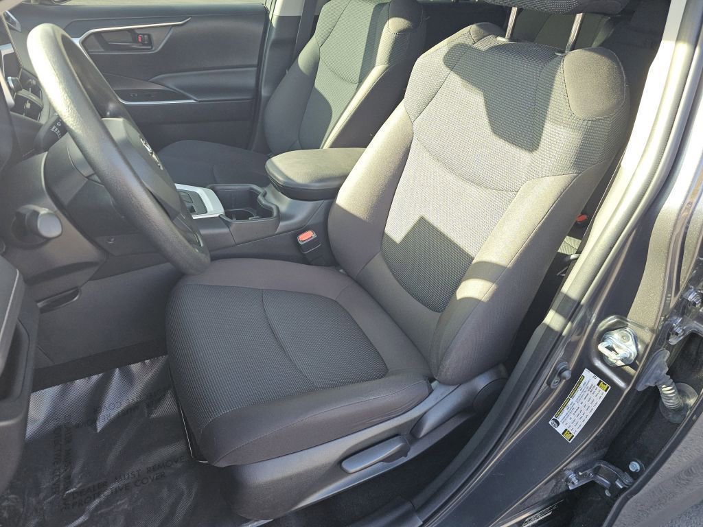 Used 2023 Toyota RAV4 LE image 6