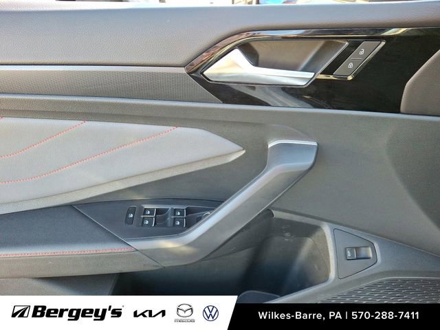 Used 2025 Volkswagen Jetta GLI Autobahn image 14