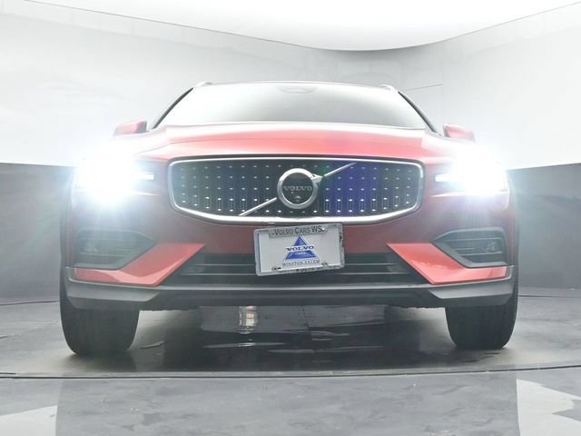 Used 2024 Volvo V60 B5 Cross Country Plus w/ Climate Package AWD/4WD image 36