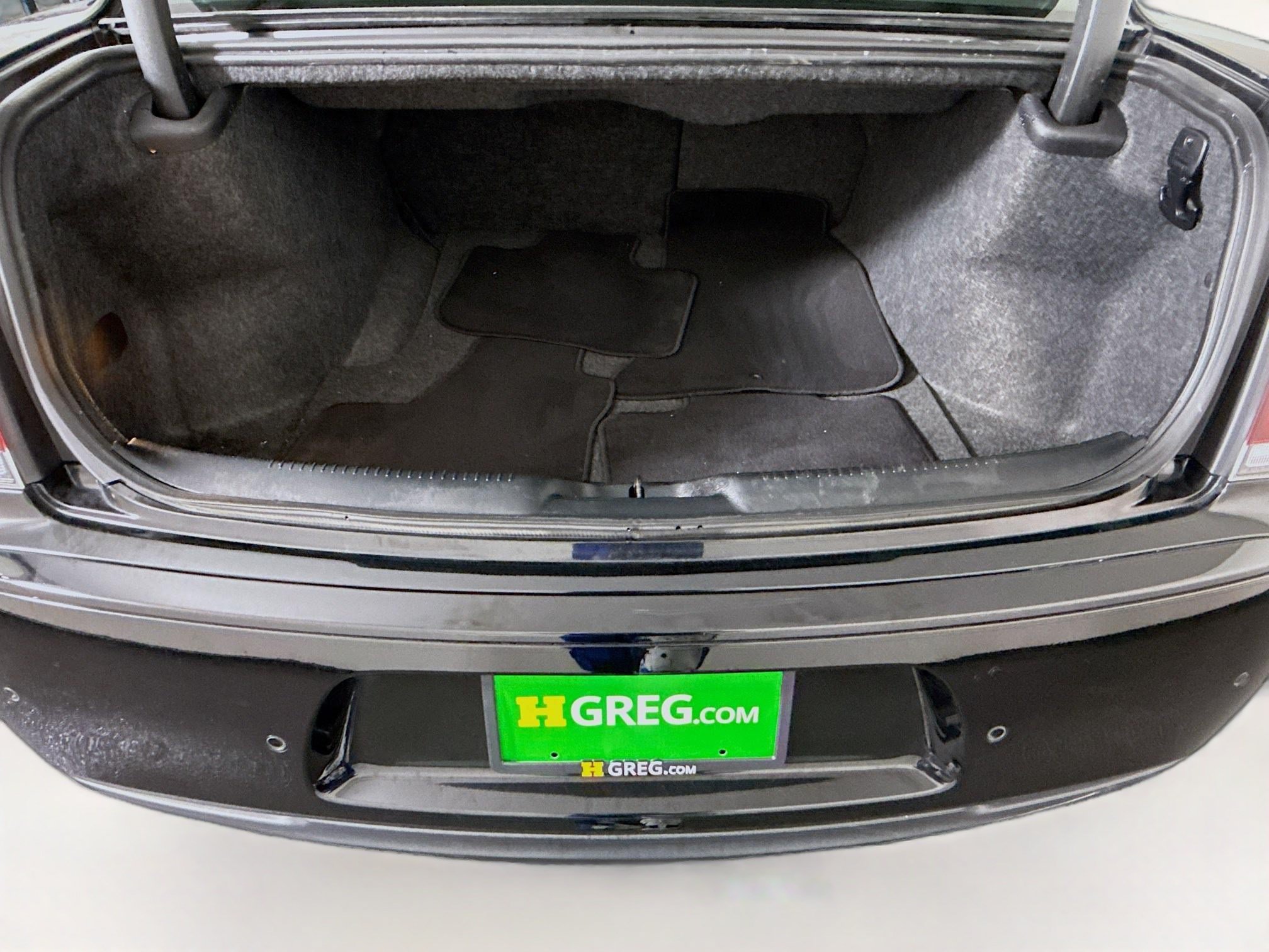 Used 2023 Chrysler 300 Touring w/ Safetytec Plus Group RWD image 35