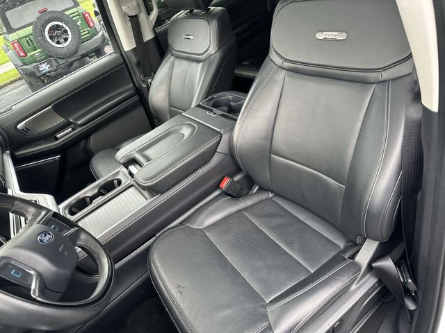 Used 2025 Ford Expedition Max Platinum AWD/4WD image 15
