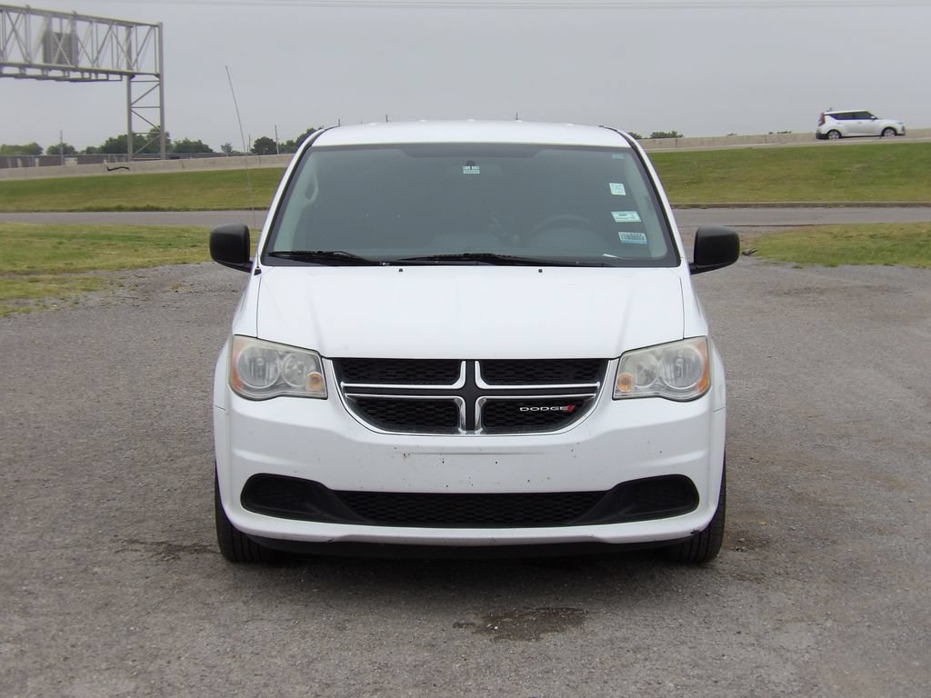 Used 2016 Dodge Grand Caravan SE w/ Quick Order Package 29E SE FWD image 2