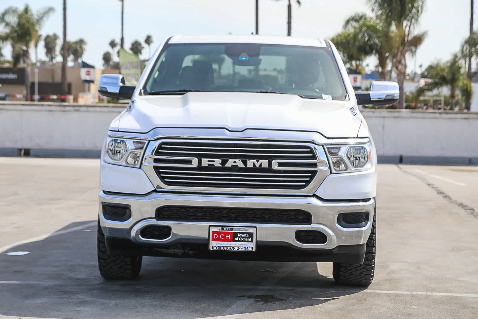 Used 2023 RAM 1500 Laramie AWD/4WD image 3