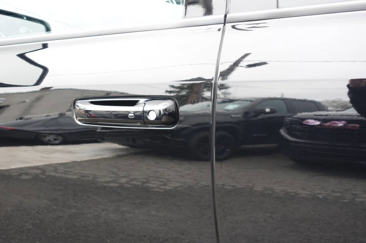 Used 2023 RAM 1500 Classic SLT w/ Electronics Convenience Group image 14