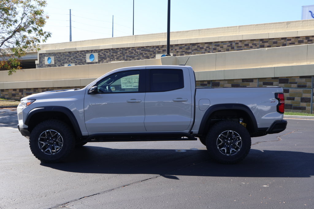 New 2026 Chevrolet Colorado ZR2 w/ Technology Package AWD/4WD image 4