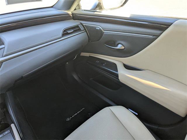 Certified 2021 Lexus ES 300h w/ Premium Package image 17