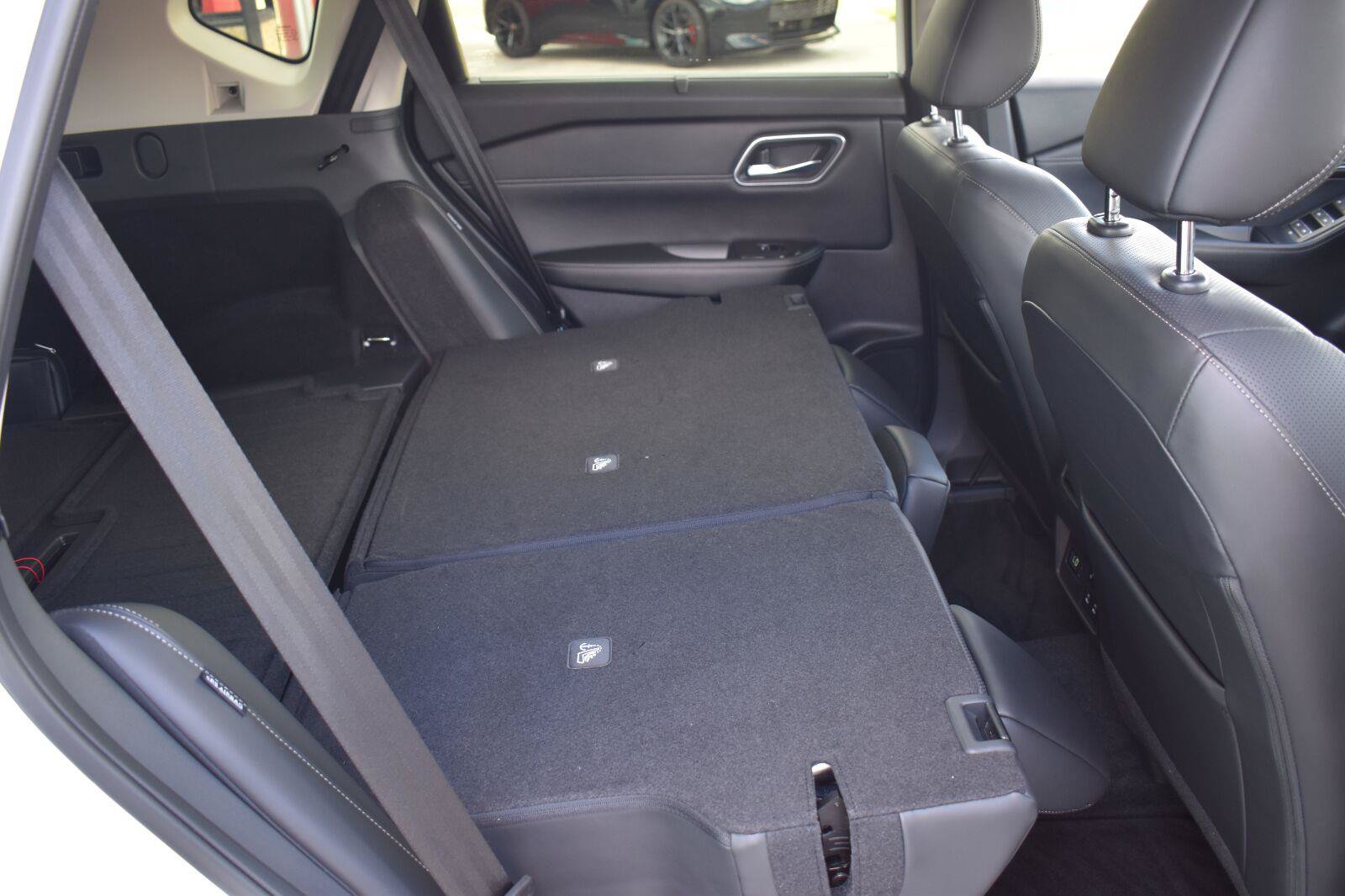 Used 2025 Nissan Rogue Platinum w/ Platinum Premium Package FWD image 65
