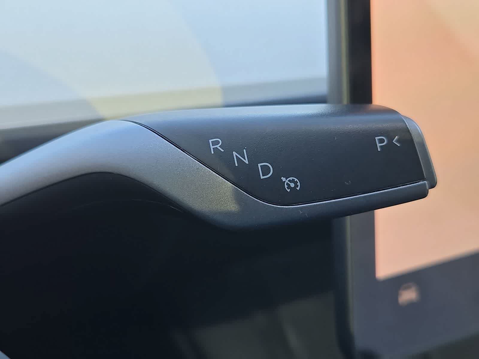 Used 2023 Tesla Model Y Long Range AWD/4WD image 32