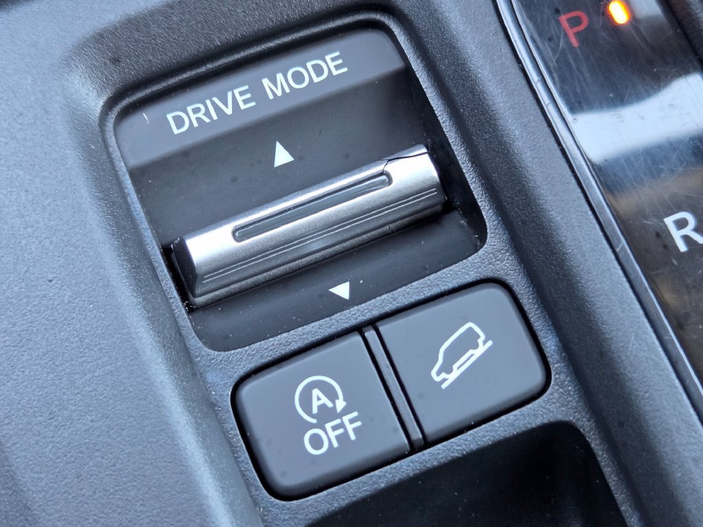Used 2025 Honda CR-V LX image 11