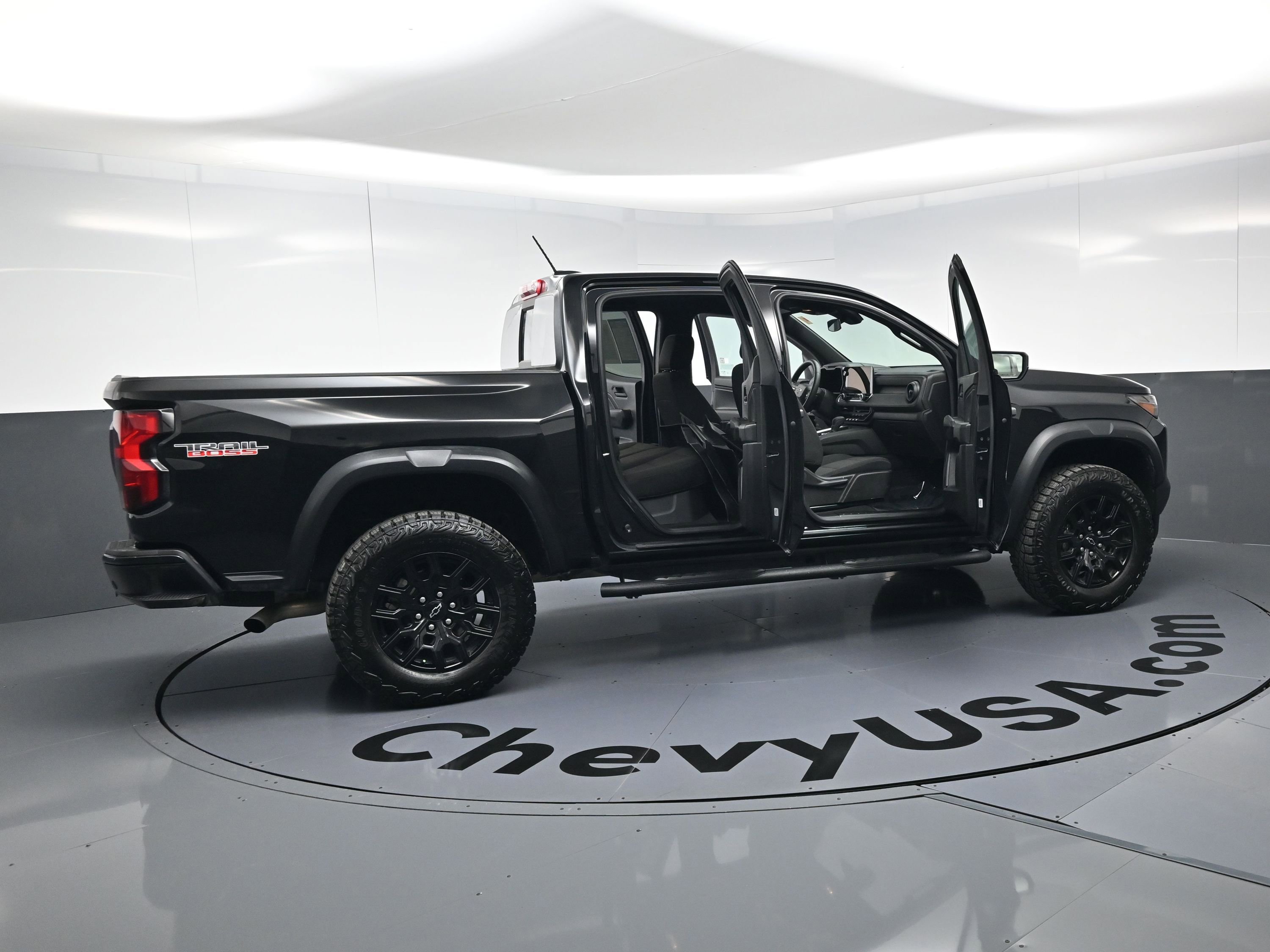 Certified 2024 Chevrolet Colorado Trail Boss w/ Advanced Trailering Package image 23