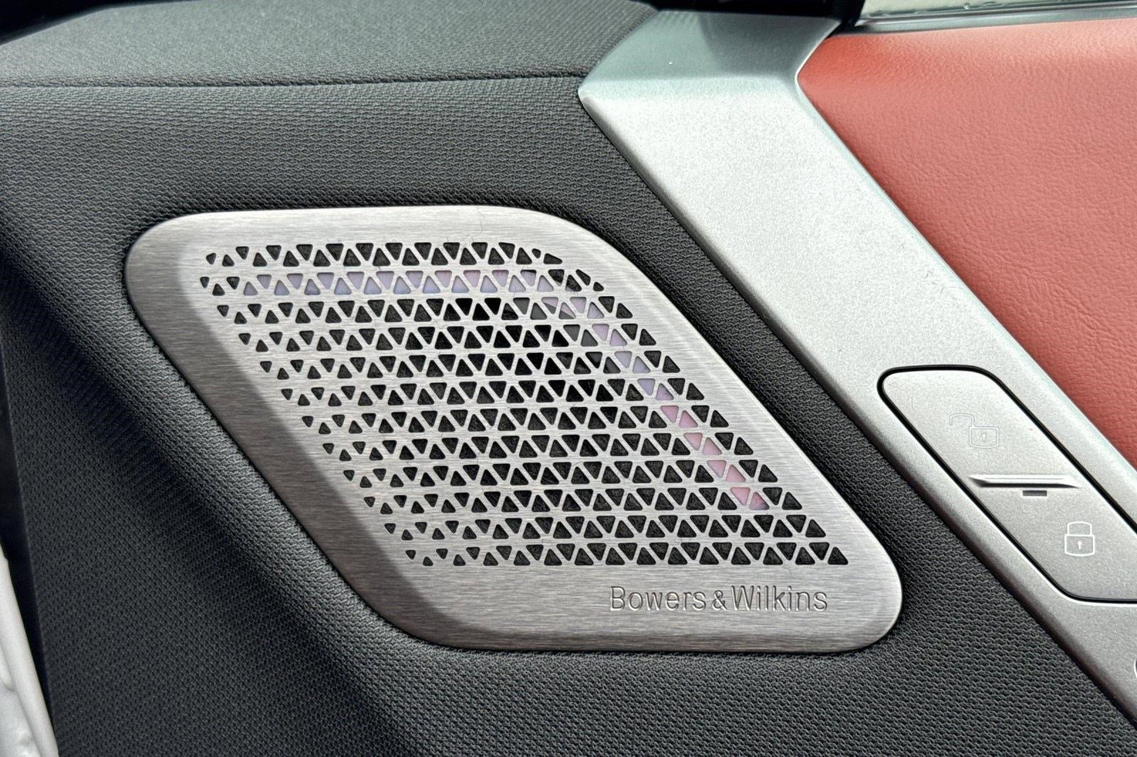 Used 2025 BMW iX M60 image 21