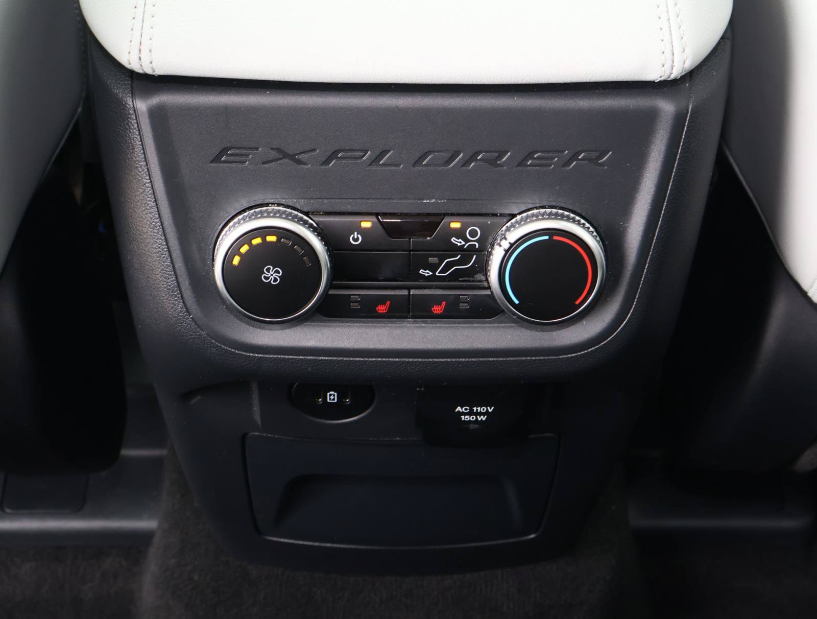 Used 2025 Ford Explorer Platinum w/ Ultimate Package RWD image 14