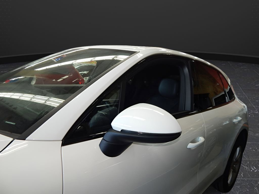 Used 2023 Porsche Cayenne image 11