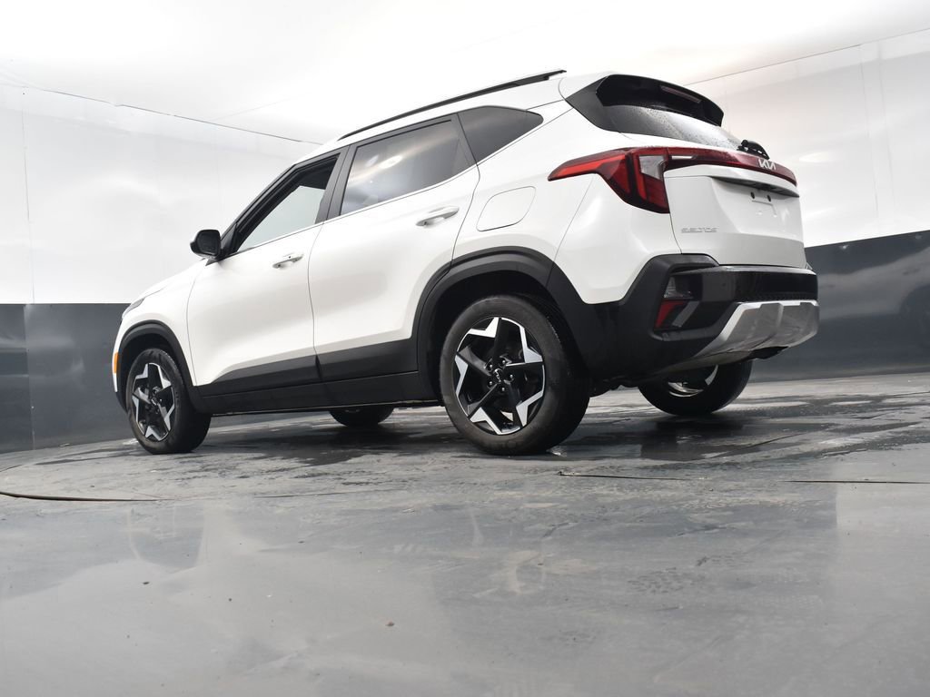 Used 2024 Kia Seltos EX image 25
