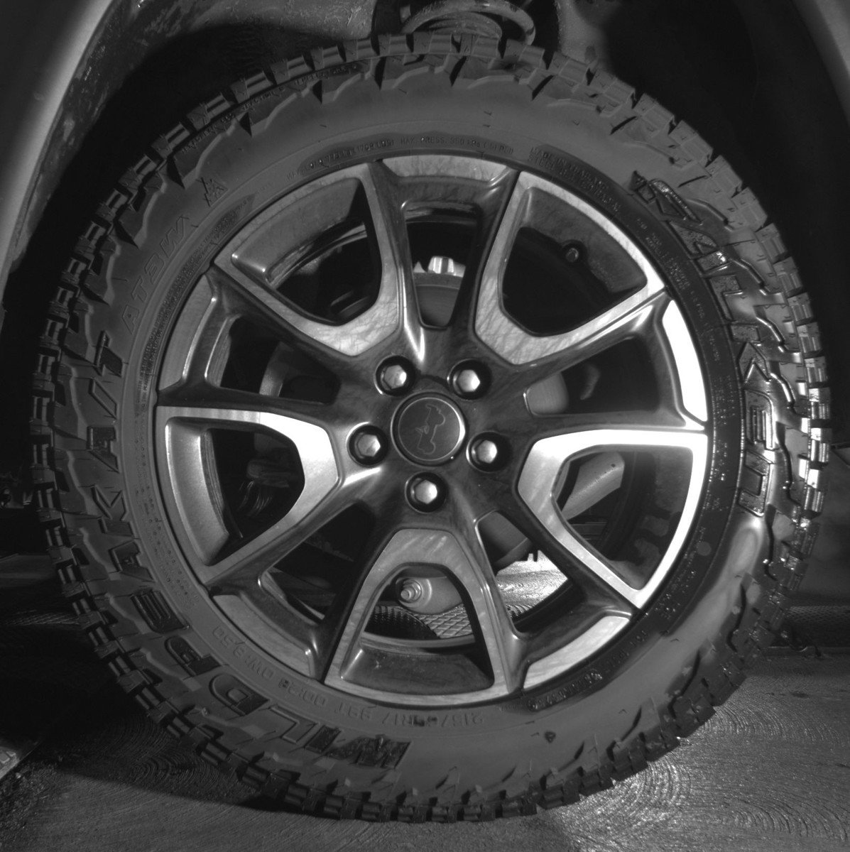 Used 2025 Jeep Compass Trailhawk image 14