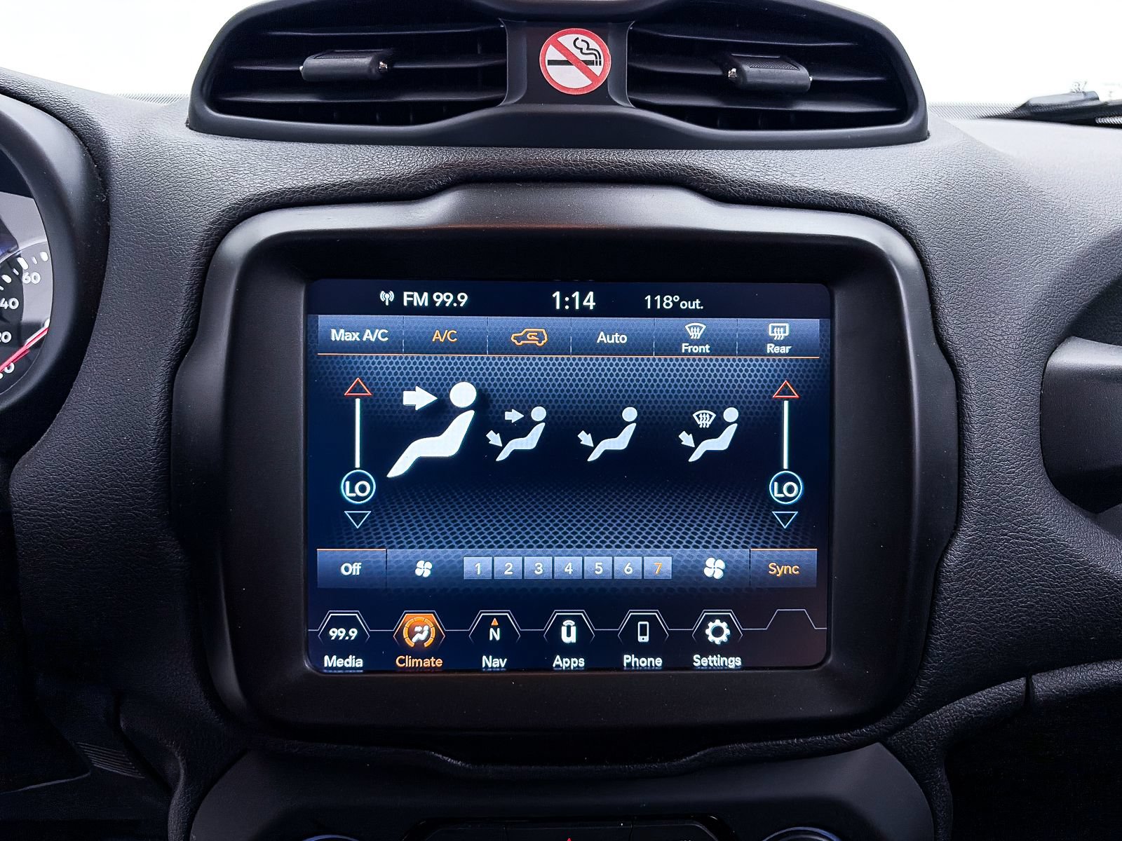 Used 2023 Jeep Renegade Trailhawk AWD/4WD image 19